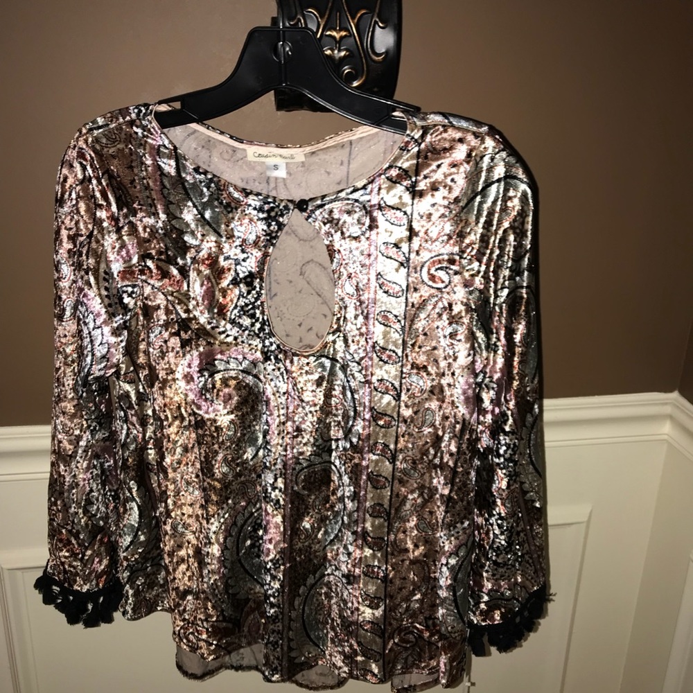 NWT Cousin Earl Top S